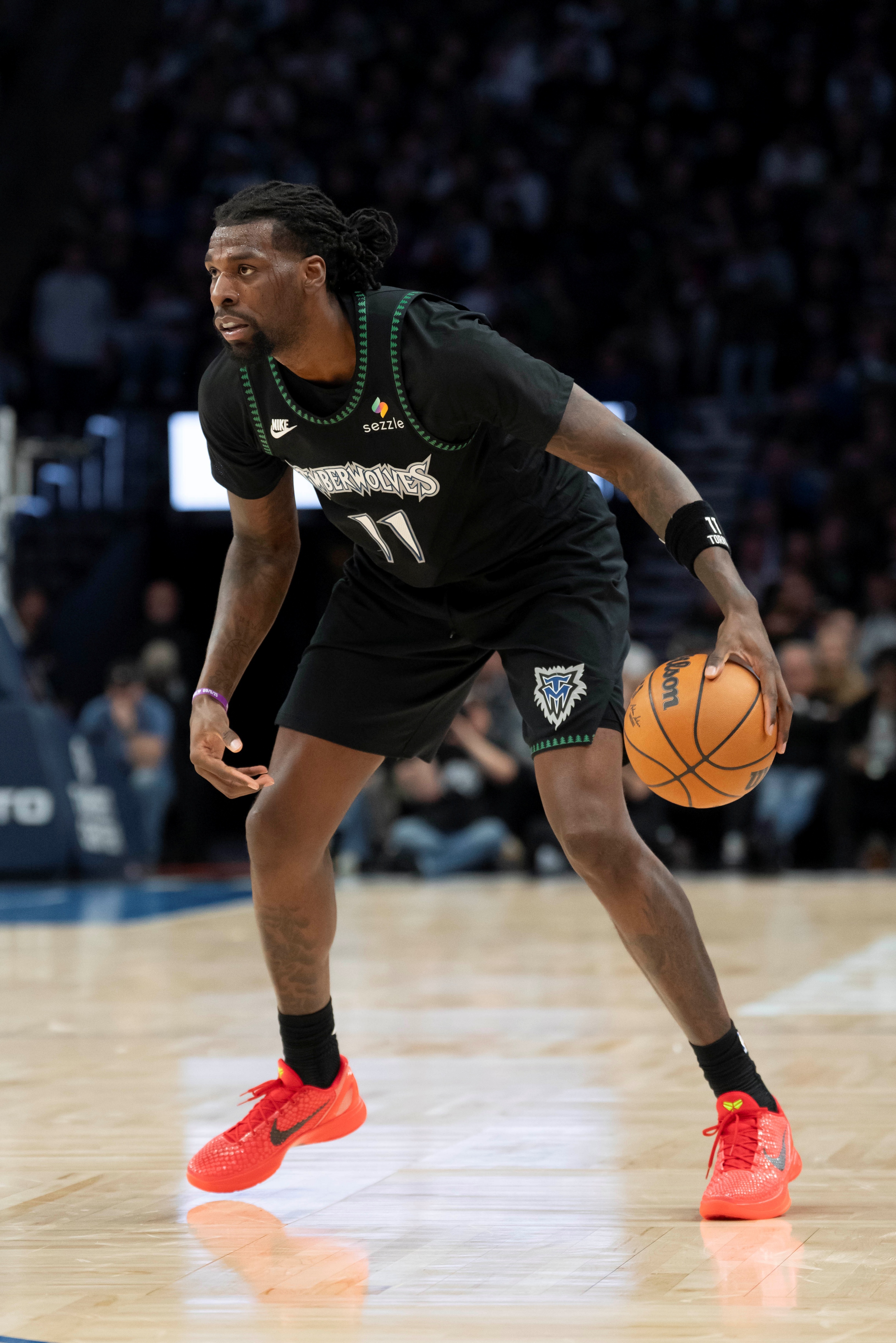 开云官网-横冲直撞！里德12投6中得15分7板3助3断1盖帽 正负值+30最高